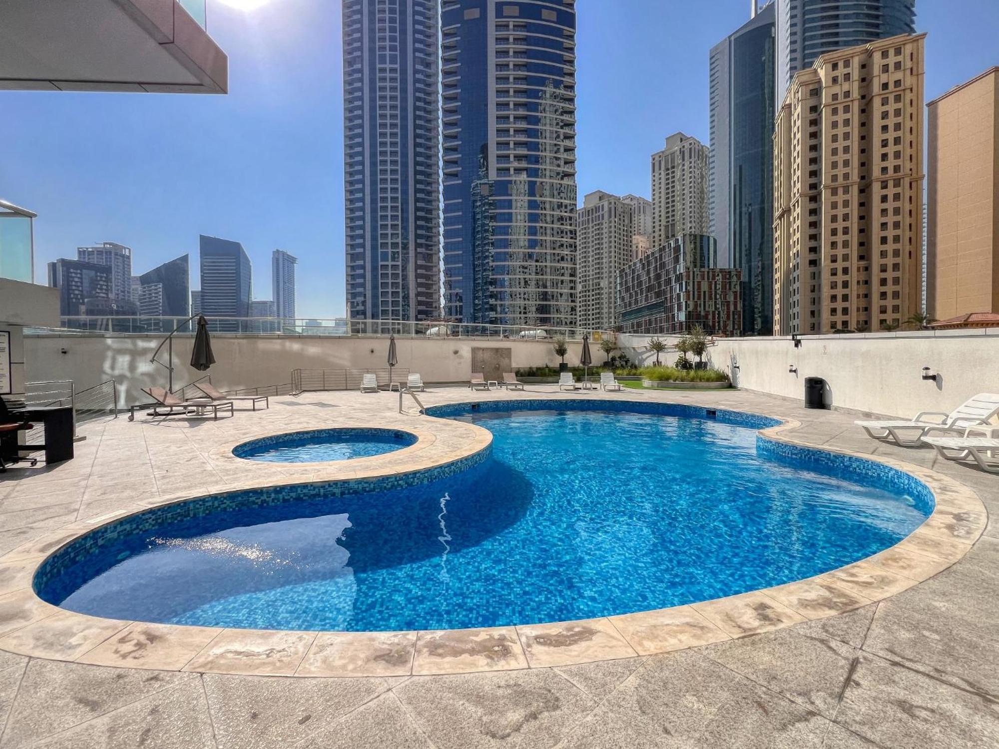 Enticing Space With Marina View Near The Beach! Dubai Bagian luar foto