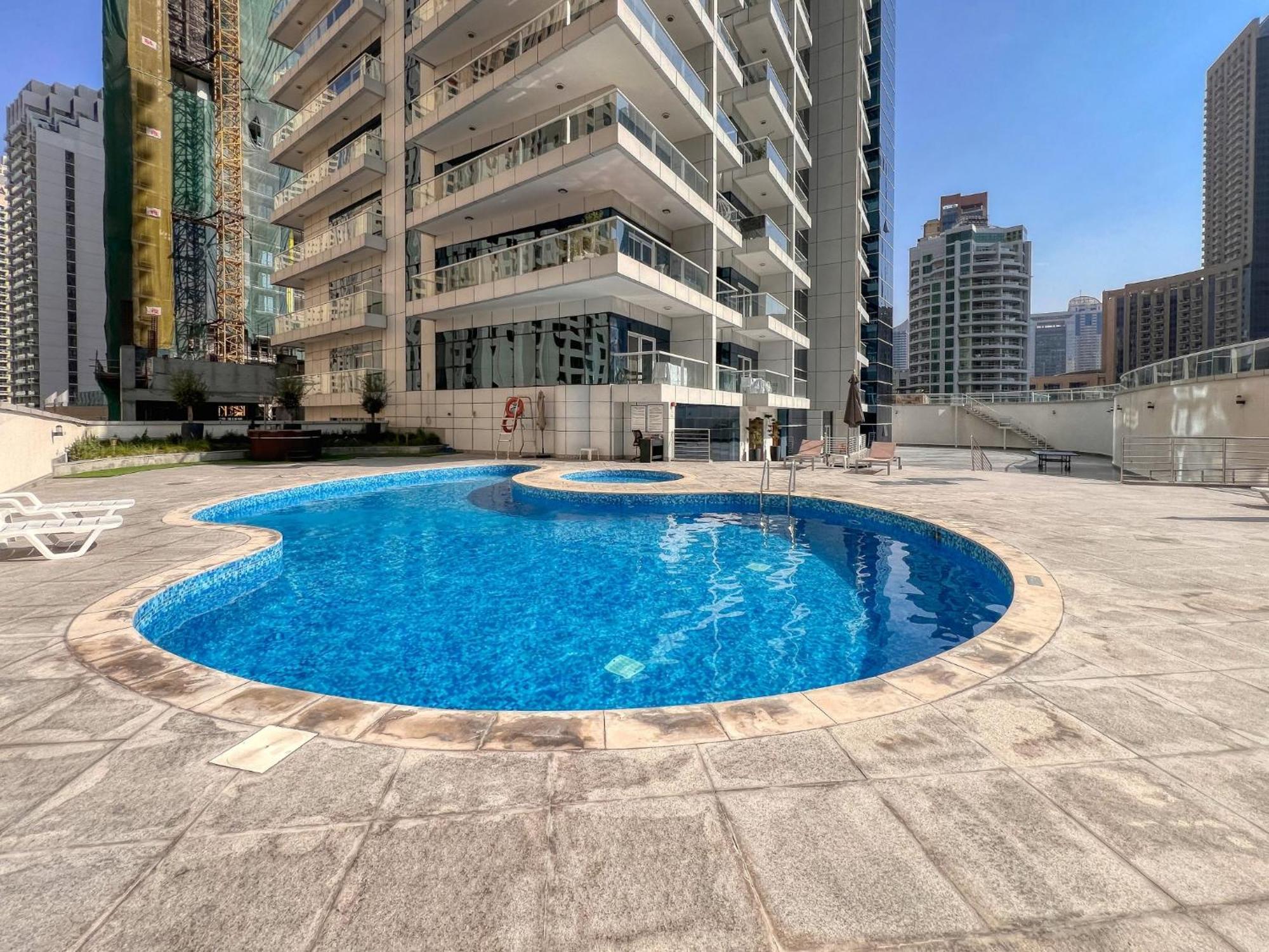 Enticing Space With Marina View Near The Beach! Dubai Bagian luar foto